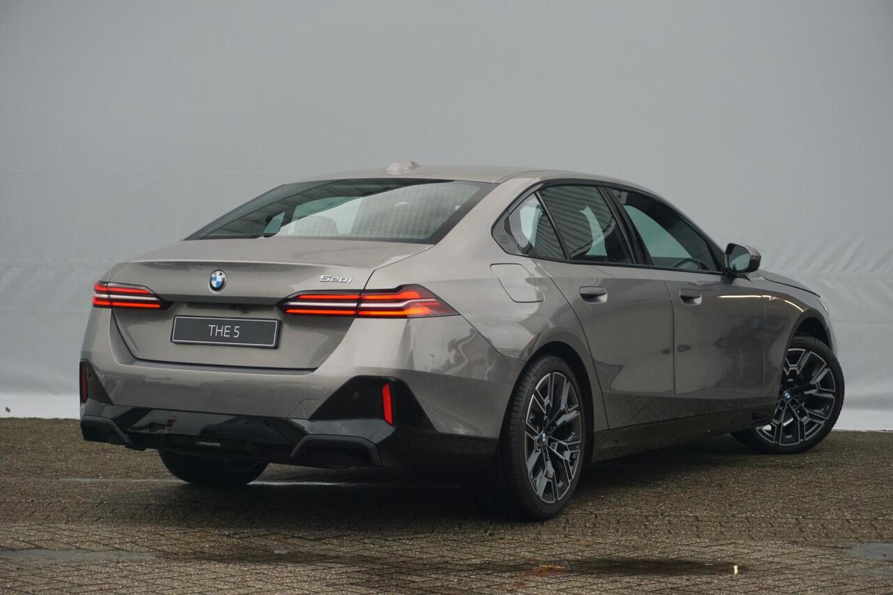 BMW 5-SERIE Sedan 520i | M Sportpakket | Equipment Pack Professional | Travel Pack | Comfort Pack | Ekris Selection