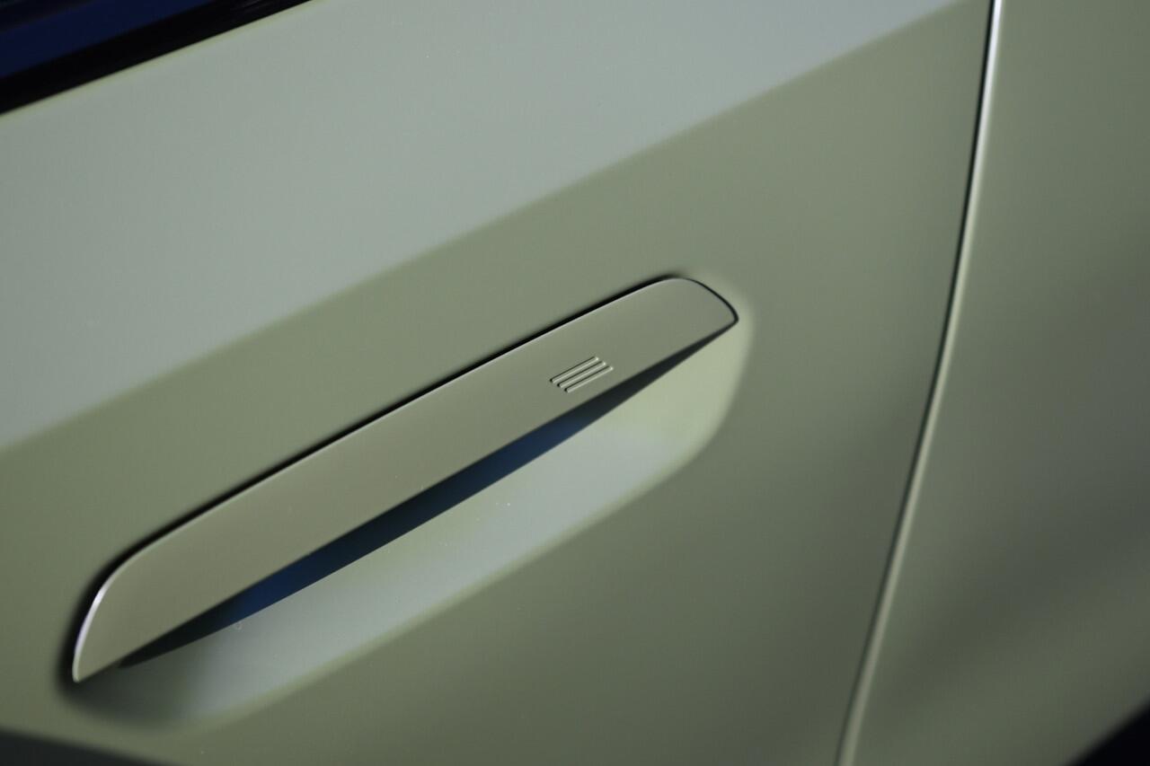 BMW 5-SERIE Touring 530e M Sport Automaat / Trekhaak / Adaptieve LED / Stoelventilatie / Parking Assistant / Stoelverwarming / M Sportonderstel