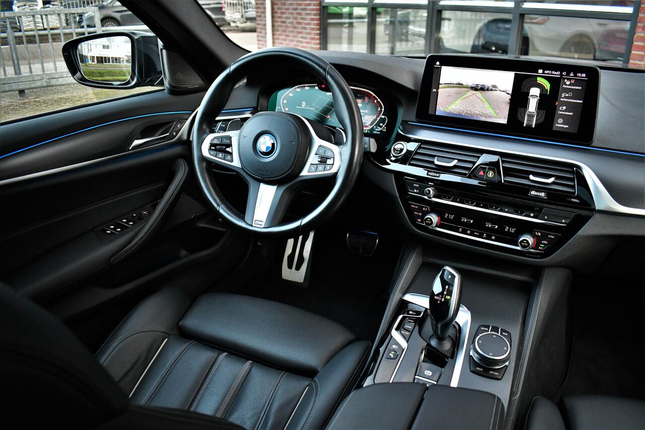 BMW 5-SERIE Touring 530e xDrive M-Sport Pano ACC H/K HUD 19inch