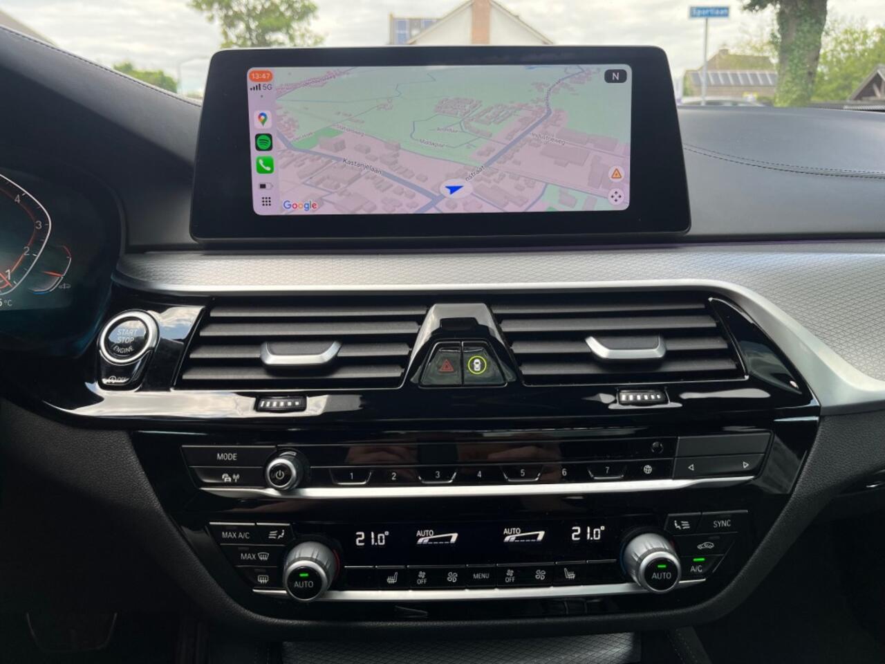 BMW 5-SERIE TOURING 520I HIGH EXECUTIVE / SCHUIFDAK / LEDER / HARMAN-KARDON