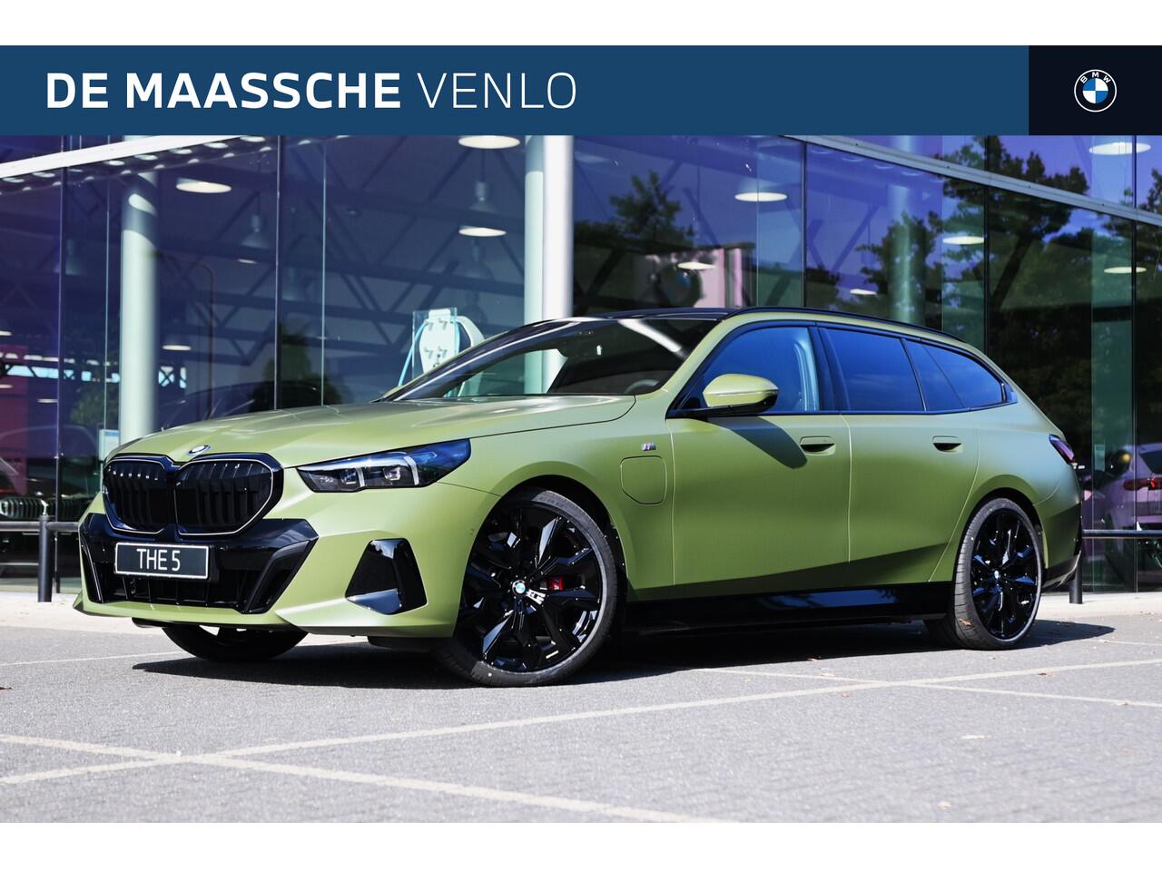 BMW 5-SERIE Touring 530e M Sport Automaat / Trekhaak / Adaptieve LED / Stoelventilatie / Parking Assistant / Stoelverwarming / M Sportonderstel