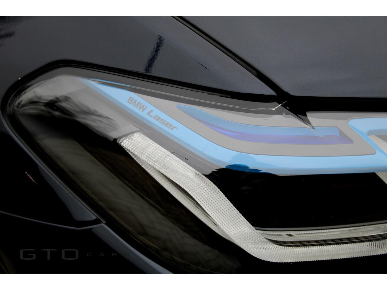 BMW 5-SERIE Touring 530i High Executive M-Sport/BTW/Panorama/Surround/Harman Kardon/Memory/Trekhaak