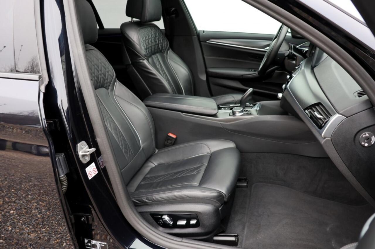 BMW 5-SERIE Touring 530e M-Sport - 292 pk **Pano / Trekh / Head up / Harman Kardon