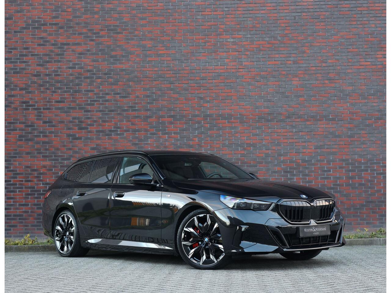 bmw-5-serie-550e-touring-xdrive--m