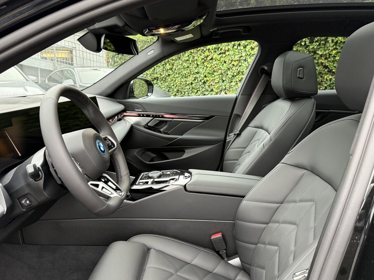 BMW 5-SERIE Touring 530e | M-Sport Pro | 21'' | Panorama | Harman/Kardon | Elek. Trekhaak
