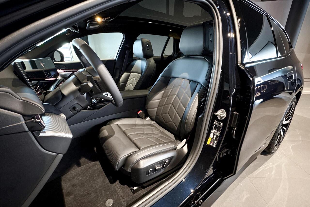 BMW 5-SERIE Touring 530e M Sport Edition | Glazen Panoramadak | Harman Kardon | Stoelventilatie |