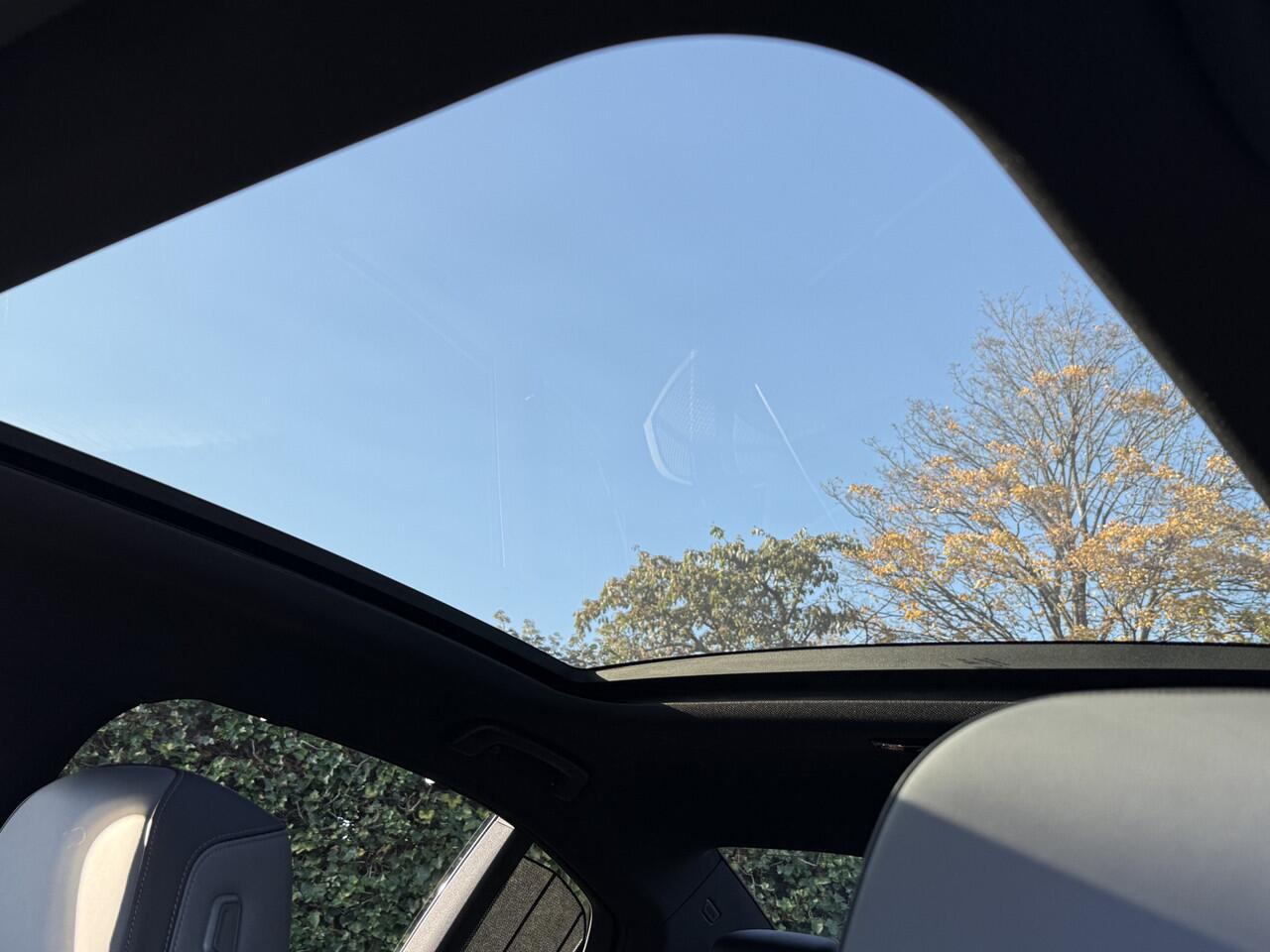 BMW 5-SERIE 530e M Sport Pro | 21" | CoPilot | Panorama | Harmen/Kardon | Elek. Trekhaak | Stuurverw. + Stoelverw. Voor/Achter