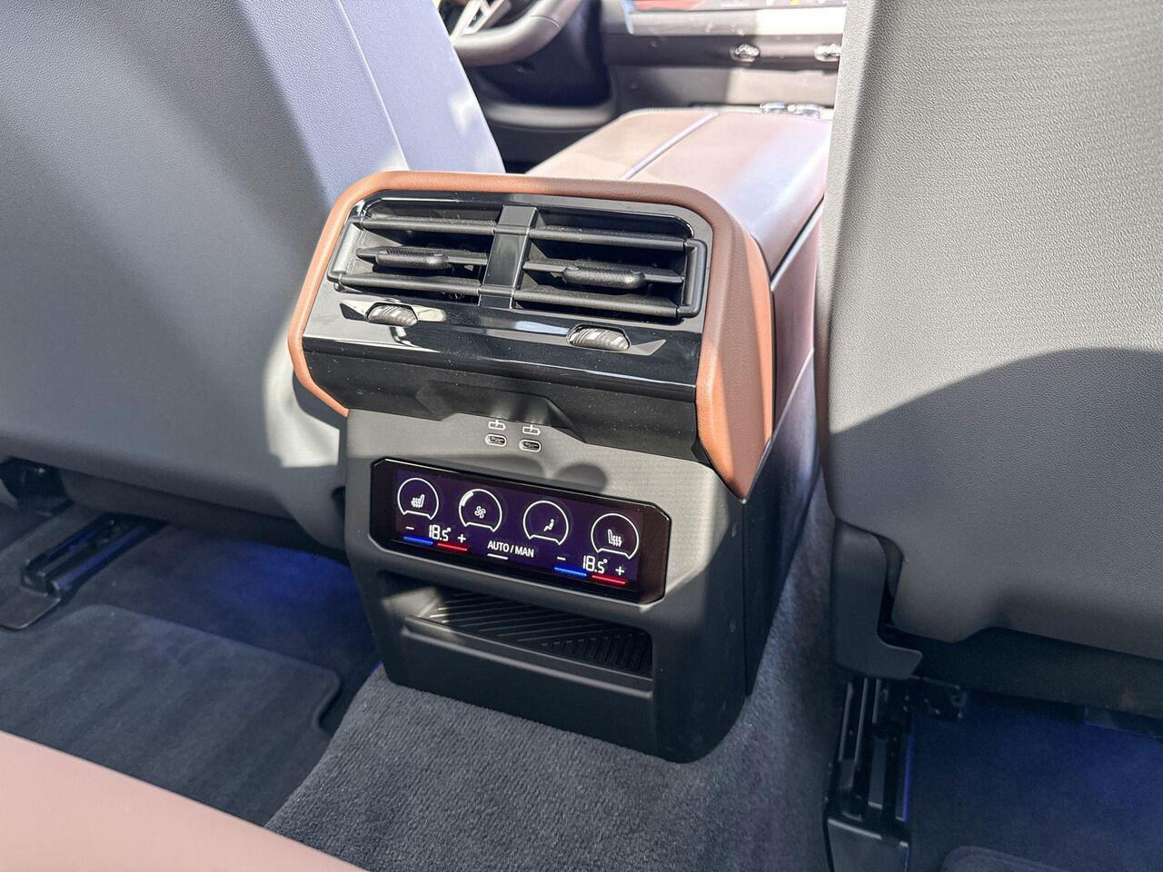 BMW 5-SERIE Sedan 550e xDrive M-Sport Pro / Bowers & Wilkins / Driving Assistant Professional / Head-Up / Parking Assistant Professional / Stoelventilatie / Stoelventilatie / Trekhaak Zwenkbaar / 20 Inch / Selections