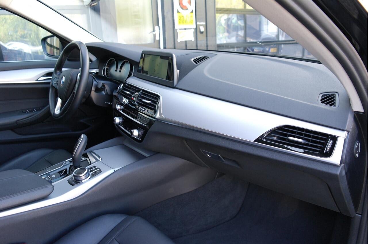 BMW 5-SERIE 520i High Executive Edition | Leder | Cruise | 20'' | Clima | Navi
