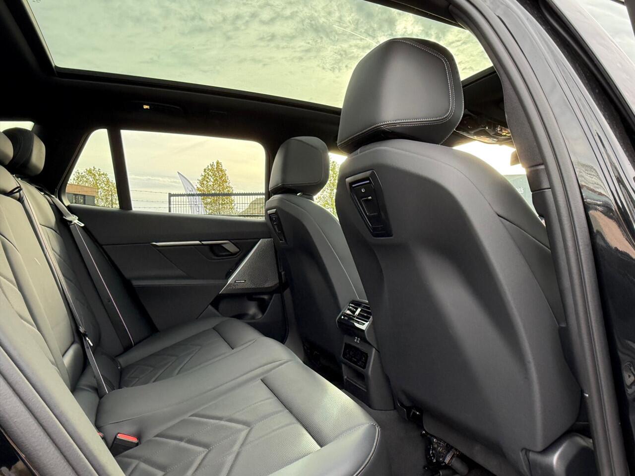 BMW 5-SERIE Touring 540d xDrive M-Sport Pro | Harman Kardon | Trekhaak | Panodak | Adaptive cruise |