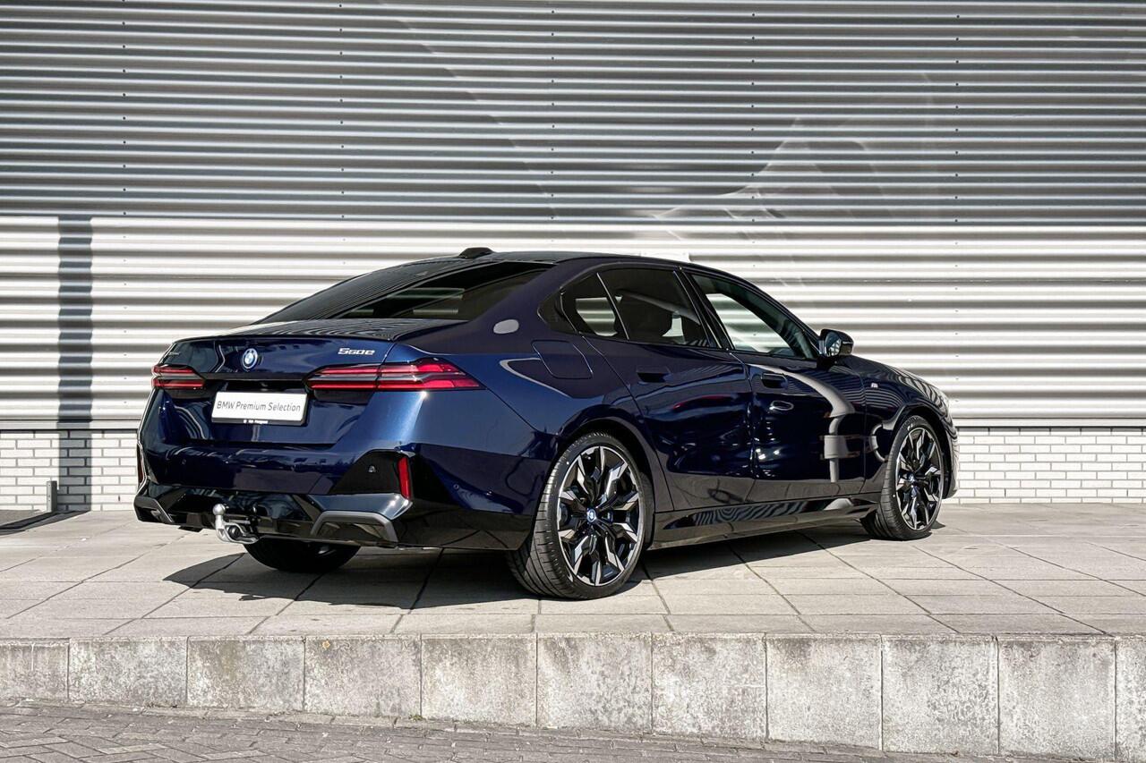 BMW 5-SERIE Sedan 550e xDrive M Sportpakket Pro / Innovation Pack / Travel Pack / Comfort Pack