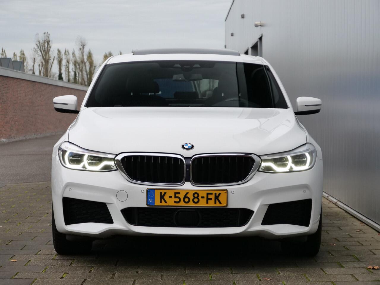 BMW 6-SERIE Gran Turismo 630i High Executive 259 Pk Automaat Navi / Apple Carplay / Leer / Schuifdak / Trekhaak / Camera's