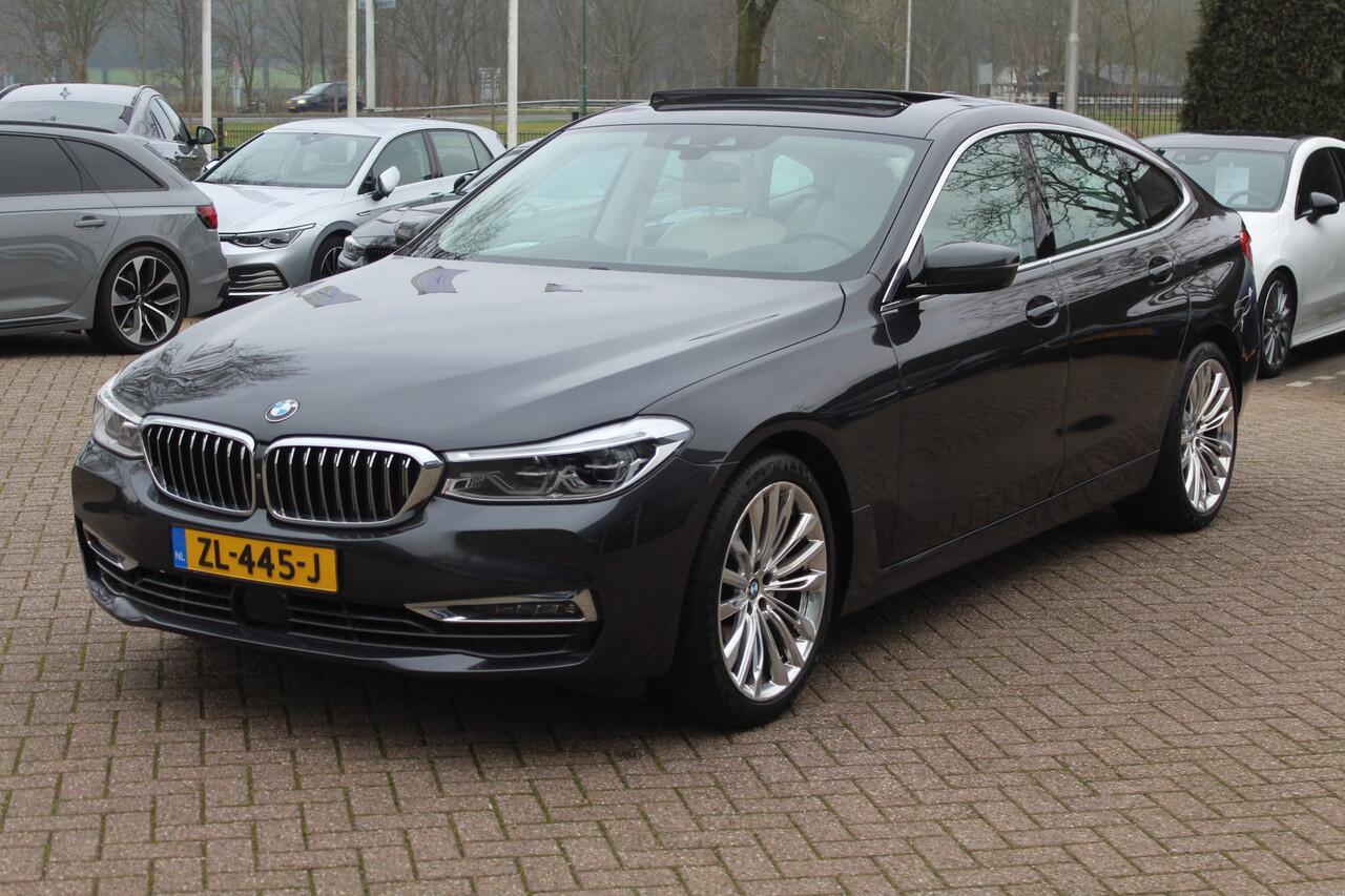 BMW 6-SERIE Gran Turismo 630i High Exe. Edition 68.661 km! / Panoramadak / 360Camera / Head-up / Luchtvering / 20'' / Luxe Leder / Safety Pack / Luxury Line / Navigatie / Stoelverwarming