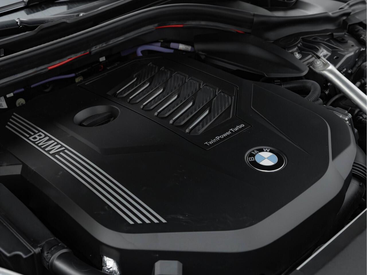 BMW 6-SERIE Gran Turismo 640i xDrive M-Sport - Pano - Adaptive Air - Trekhaak - Stoelventilatie