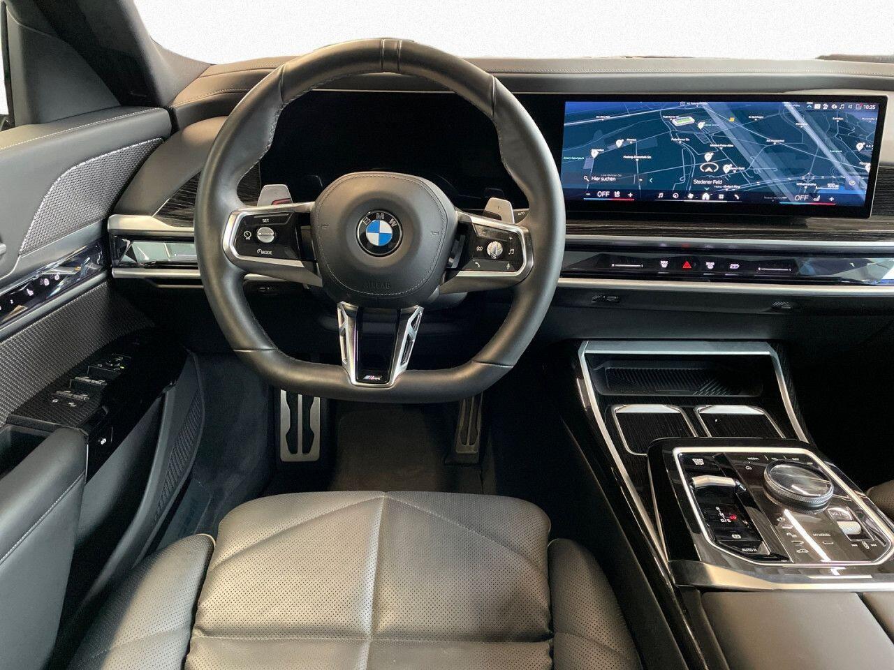 BMW 7-SERIE 740d xDrive M-Sport PanoSky ACC Head-Up SurroundView