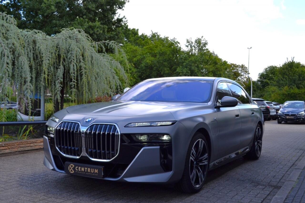 BMW 7-SERIE 750e xDrive M-Sport - TV Achter - Vol