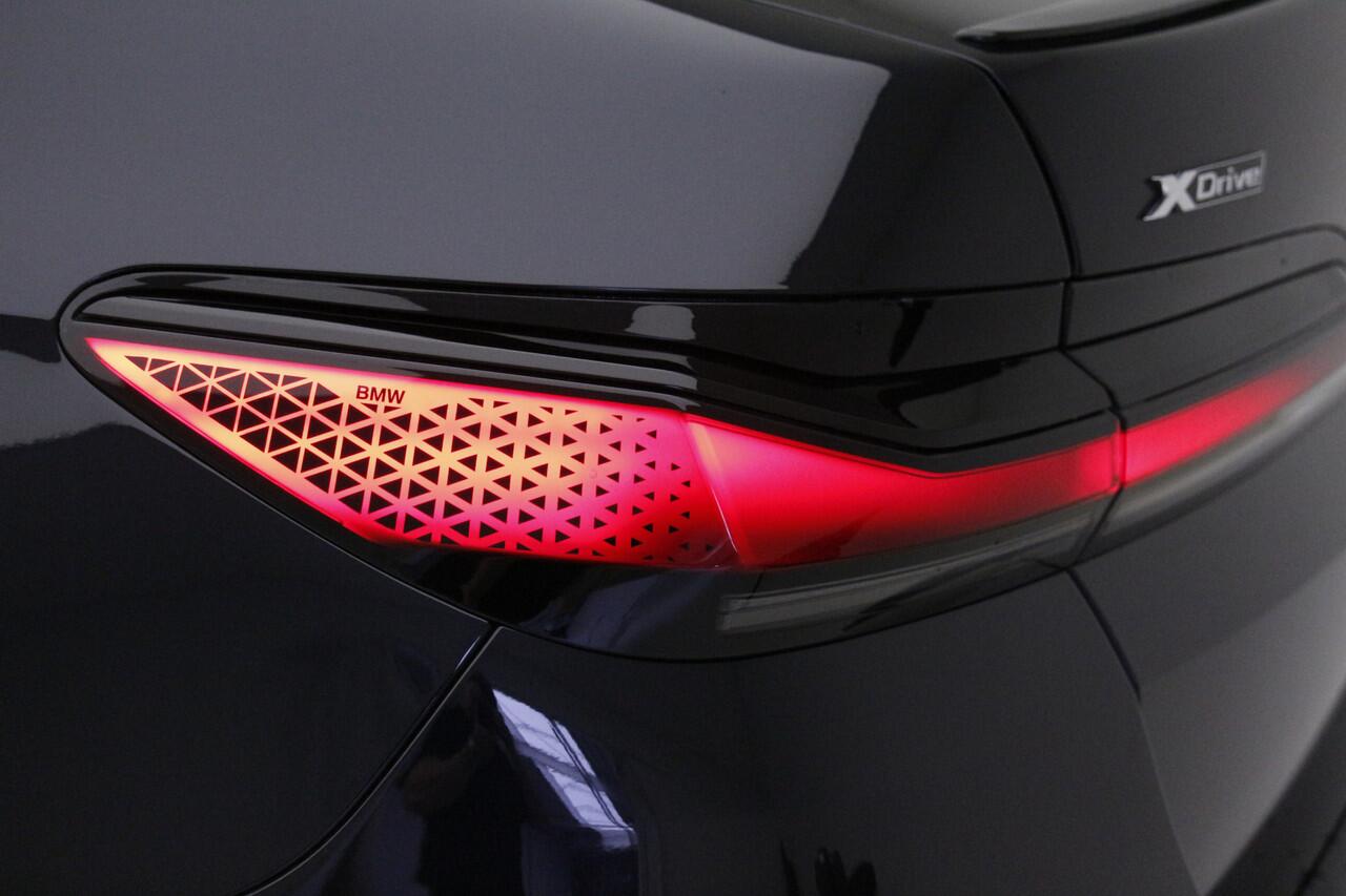 BMW 7-SERIE 750e xDrive M-Sport | Executive Drive Pro | Elektrisch openen en sluiten portieren | Skylounge | Bowers & Wilkins | Individual Interieur Gran Lusso | Nu voor 119.895,-