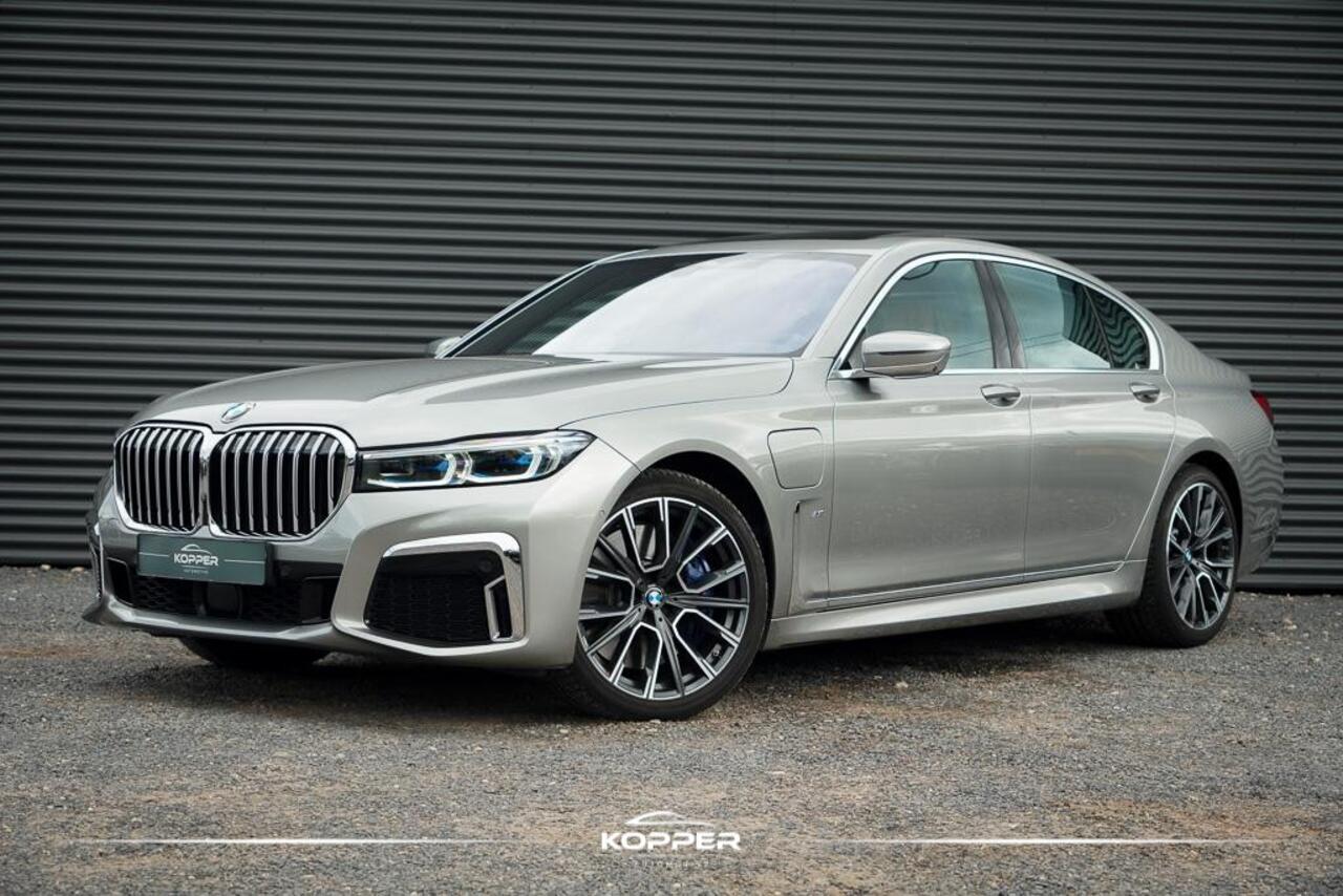 BMW 7-SERIE 745e High Executive / M-Sport / Schuifdak / NL Auto / Nieuwe Accu
