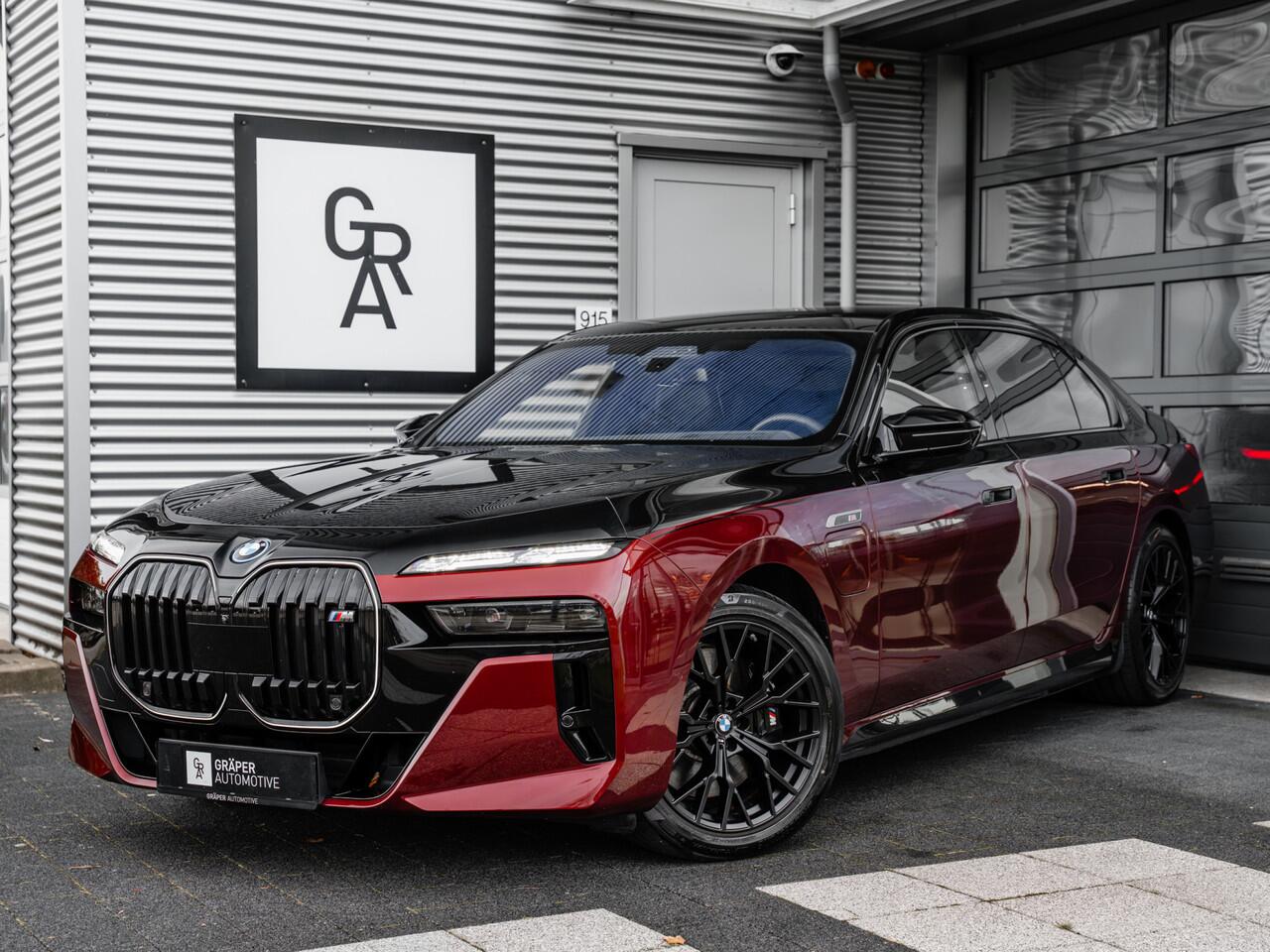 bmw-7-serie-m760e-xdrive--rear-sea