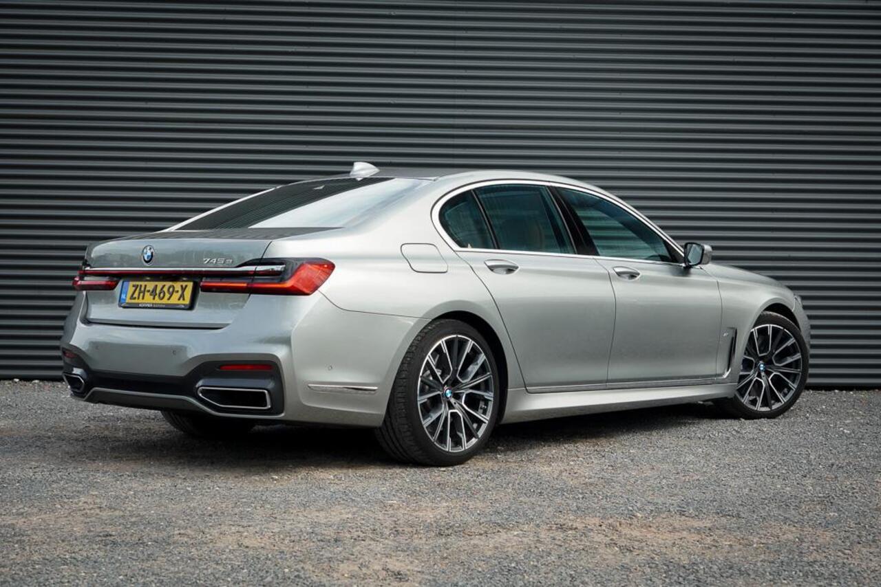 BMW 7-SERIE 745e High Executive / M-Sport / Schuifdak / NL Auto / Nieuwe Accu