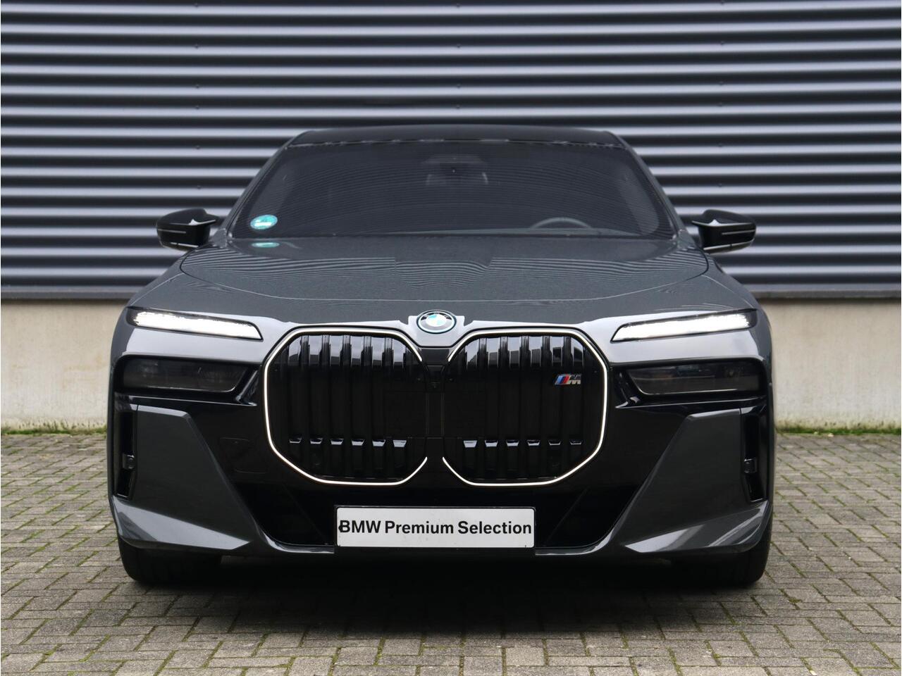 BMW 7-SERIE M760e xDrive | M Sportpakket Pro | Innovation Pack | Executive Drive Pro | Head-Up | Executive Lounge | Massage | Stoelventilatie | Driving Assistant Professional | Bowers & Wilkins | 21'' LMV