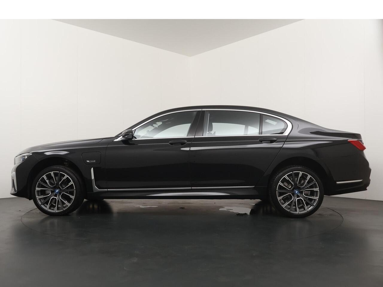 BMW 7-SERIE 745Le xDrive High Executive | M Sportpakket | Massage | 20inch |