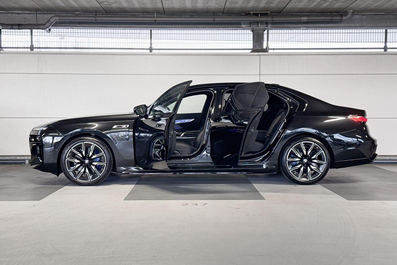 BMW 7-SERIE M760e xDrive