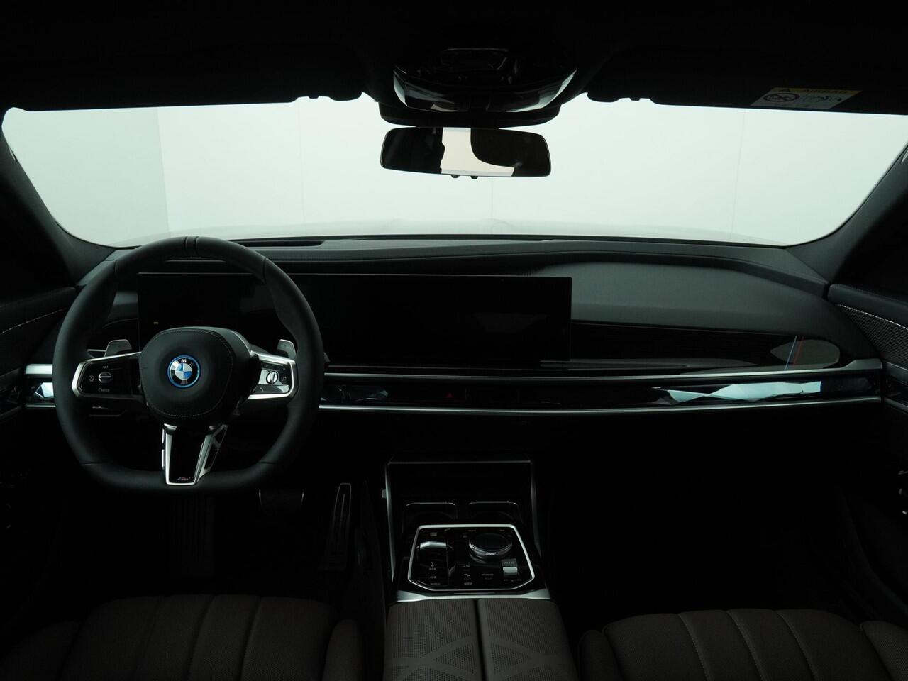 BMW 7-SERIE 750e xDrive | M Sportpakket Pro | BMW Individual Interior | Innovation Pack | Executive Pack | Connosseur Pack