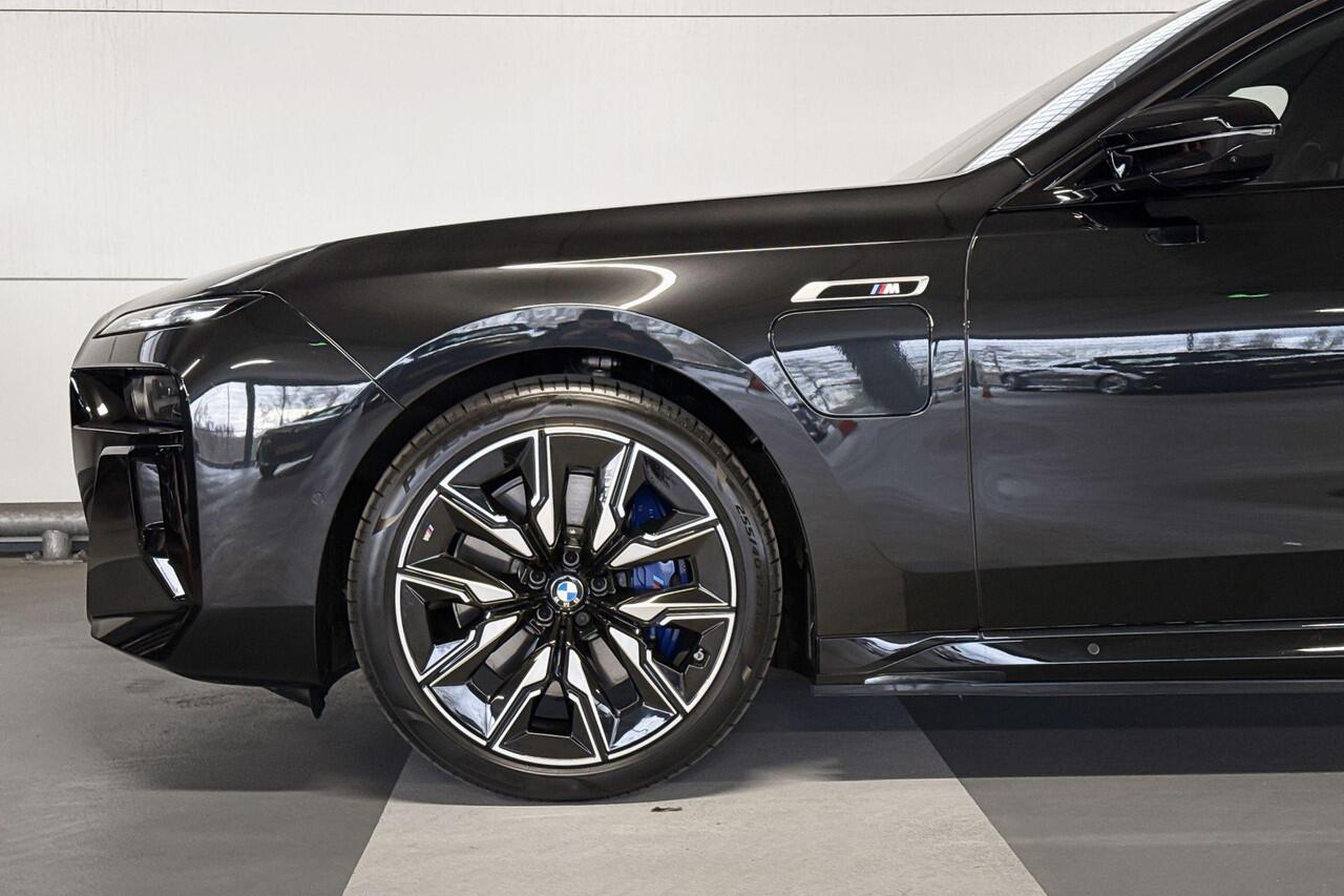 BMW 7-SERIE M760e xDrive