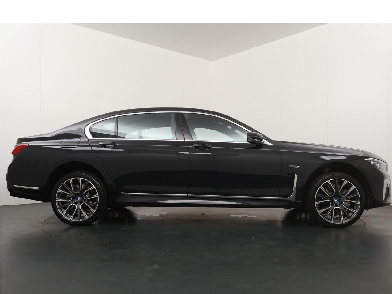 BMW 7-SERIE 745Le xDrive High Executive | M Sportpakket | Massage | 20inch |