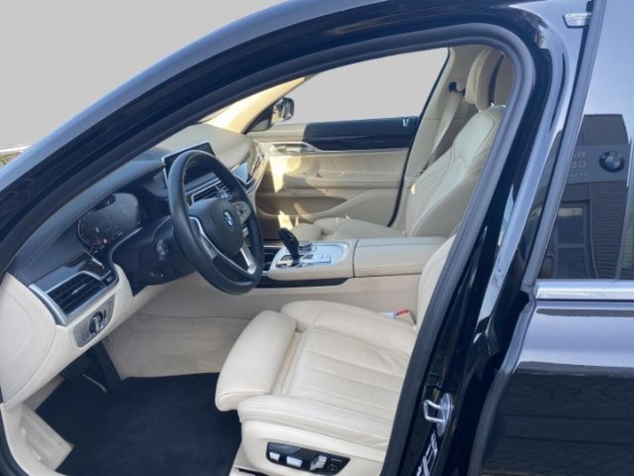 BMW 7-SERIE 730d 286 PK ACC Head-Up Trekhaak Massage Soft Close 20 Inch