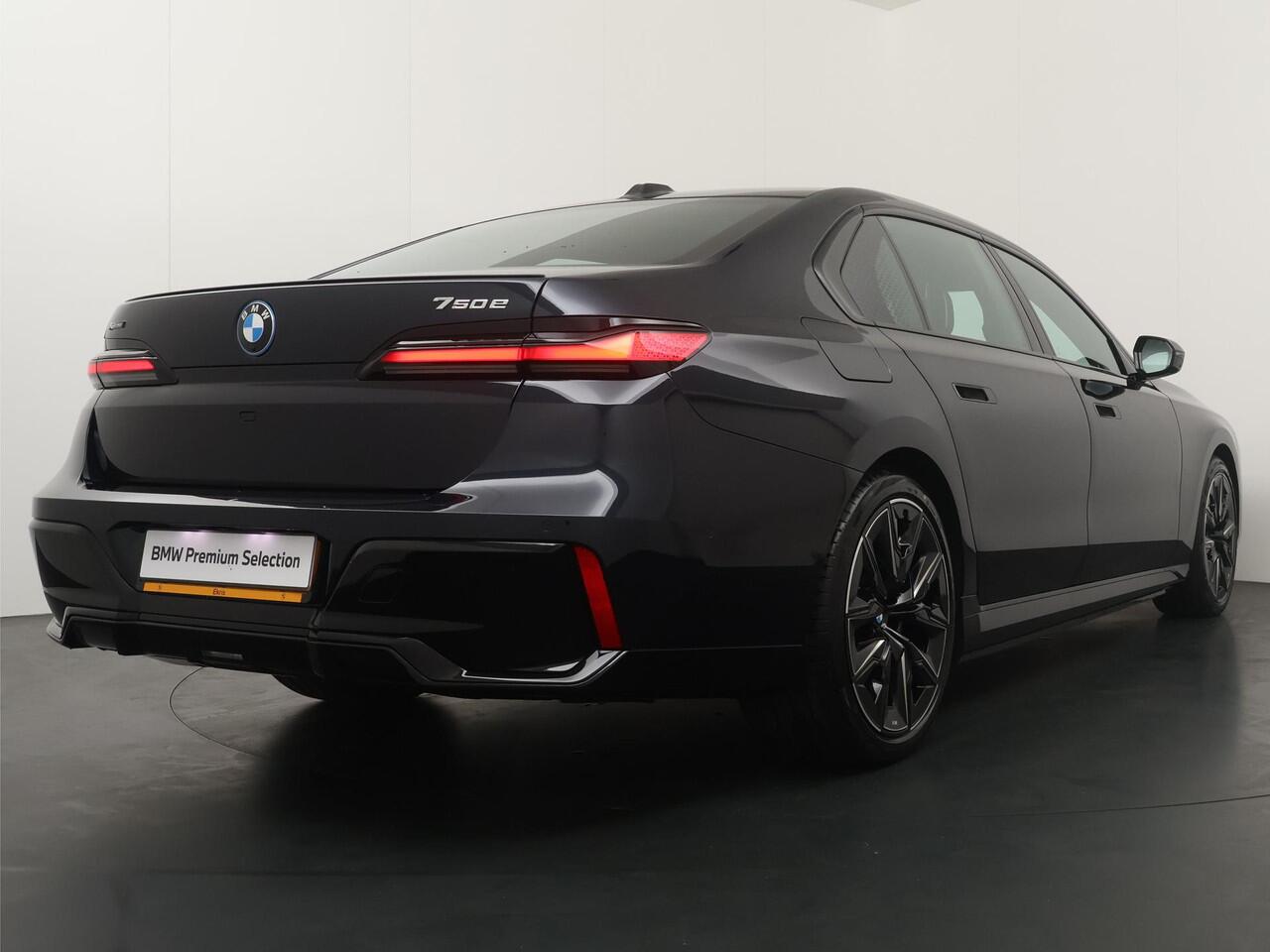 BMW 7-SERIE 750e xDrive | M Sportpakket Pro | BMW Individual Interior | Innovation Pack | Executive Pack | Connosseur Pack