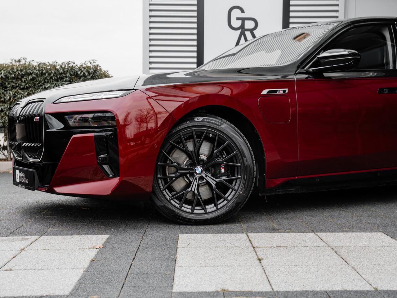 BMW 7-SERIE M760e xDrive | Rear Seat Entertainment l FULL PPF | Sky Lounge | Two tone | Bowers & Wilkins