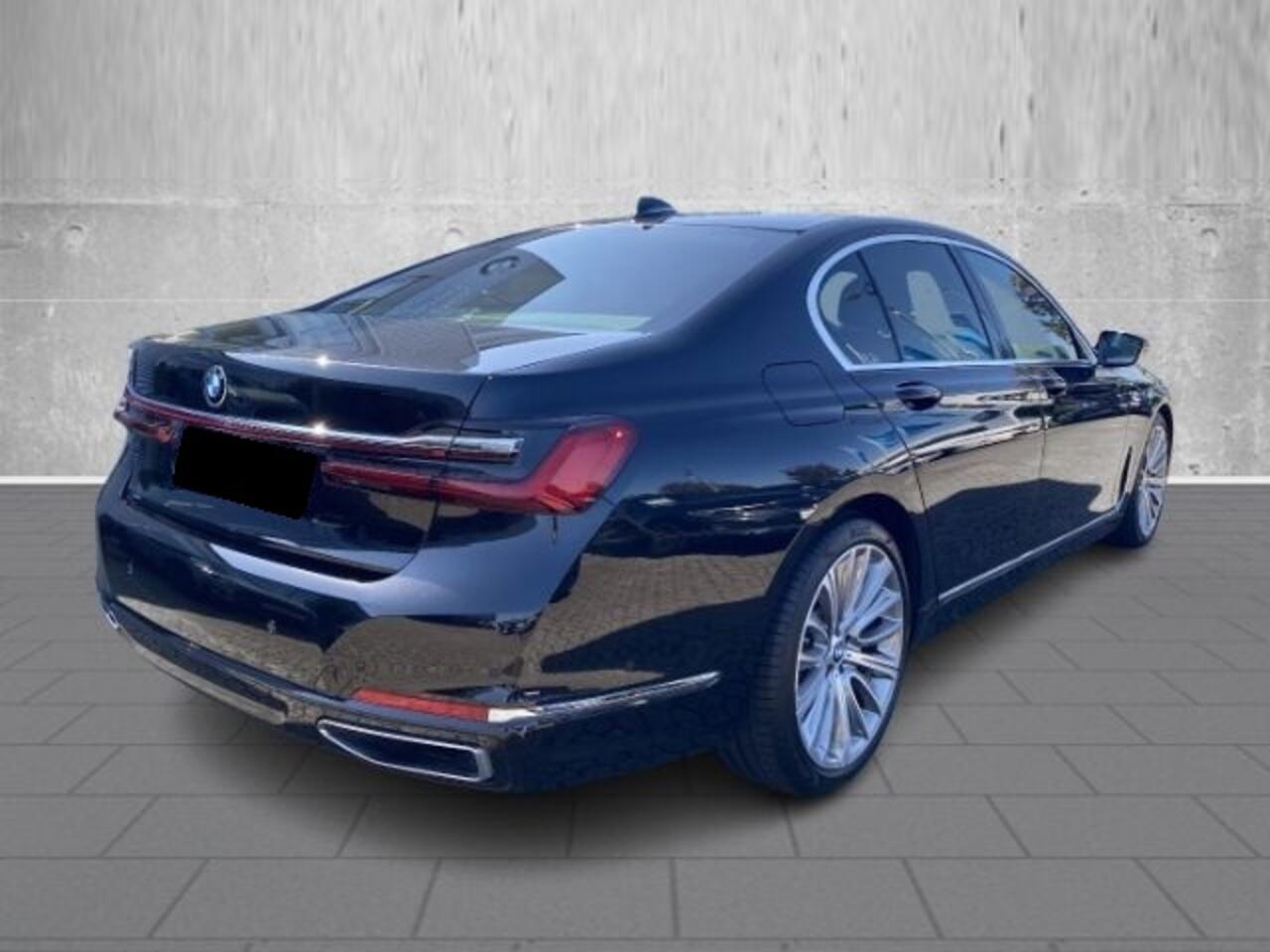 BMW 7-SERIE 730d 286 PK ACC Head-Up Trekhaak Massage Soft Close 20 Inch