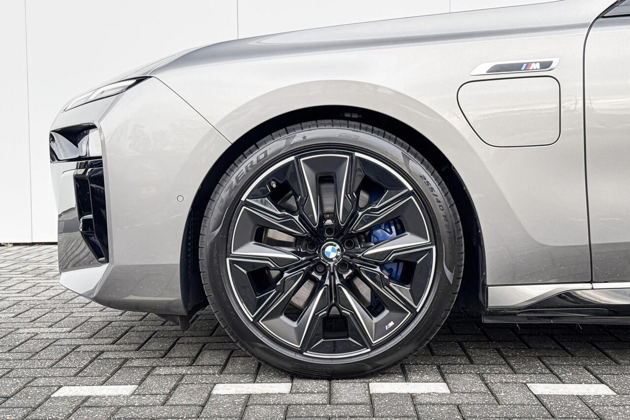 BMW 7-SERIE M760e xDrive Executive Pack | M Sport | Exclusive Lounge