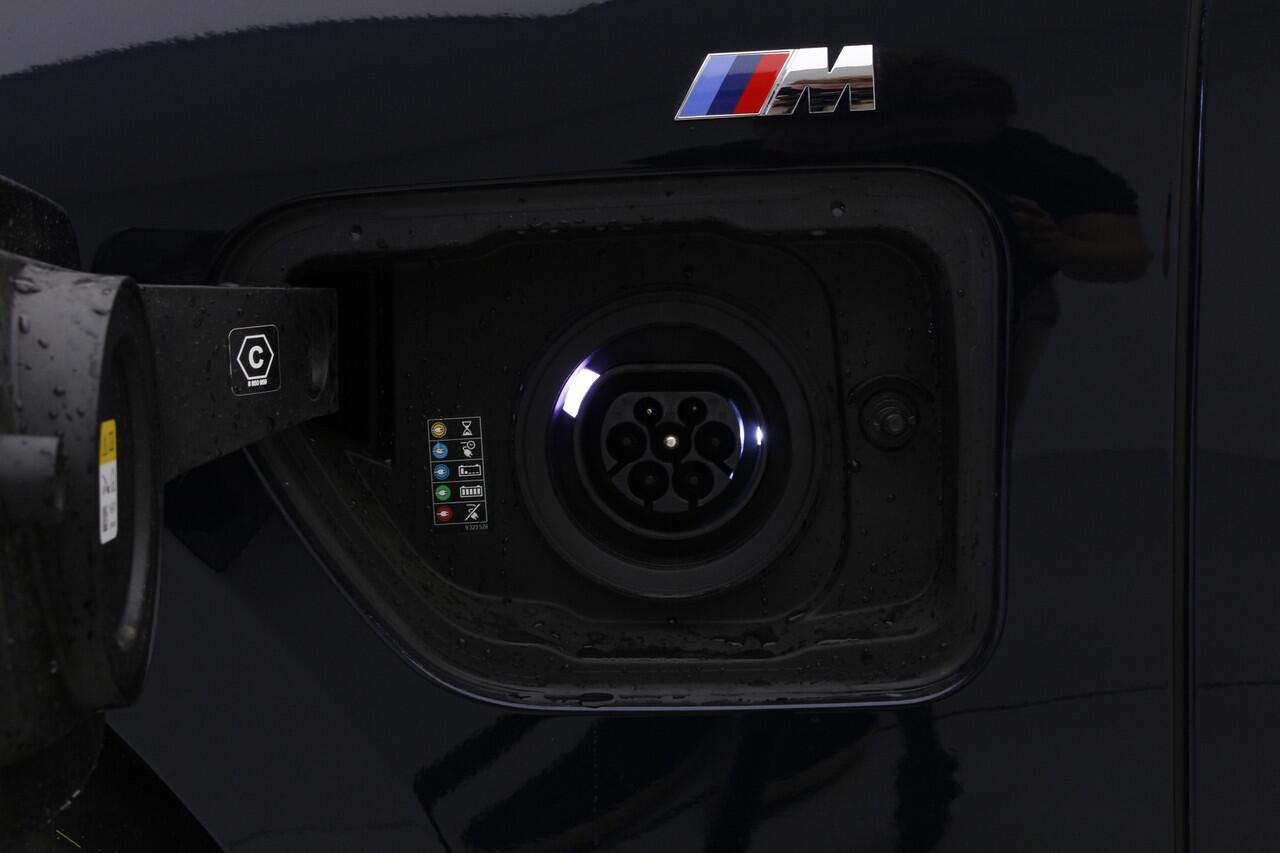BMW 7-SERIE 750e xDrive M-Sport | Executive Drive Pro | Elektrisch openen en sluiten portieren | Skylounge | Bowers & Wilkins | Individual Interieur Gran Lusso | Nu voor 119.895,-