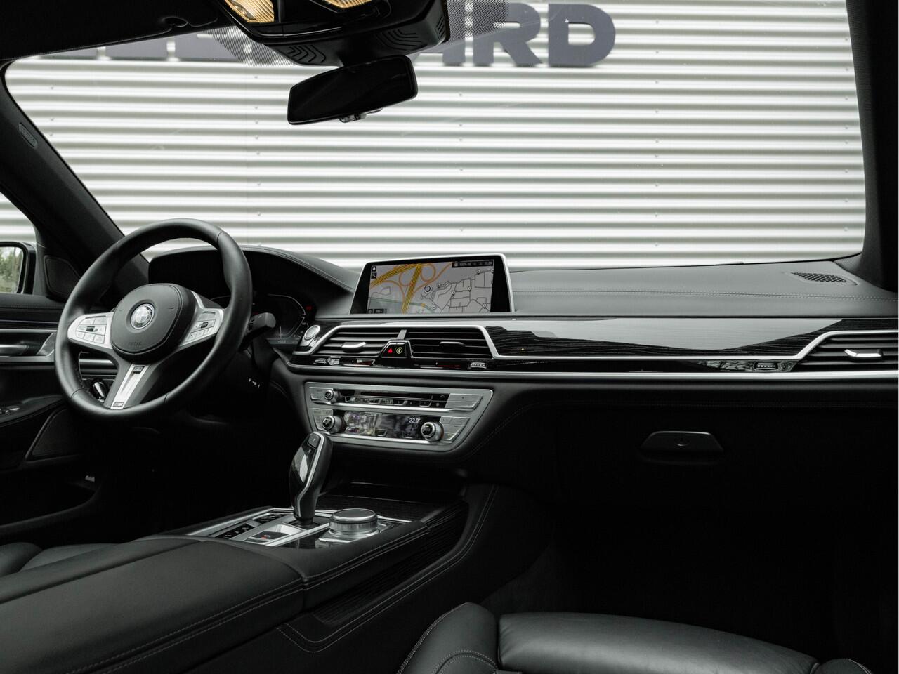 BMW 7-SERIE 745e M-Sport - Dak - Nappa - Driving Ass Prof - Lasers - Soft Close