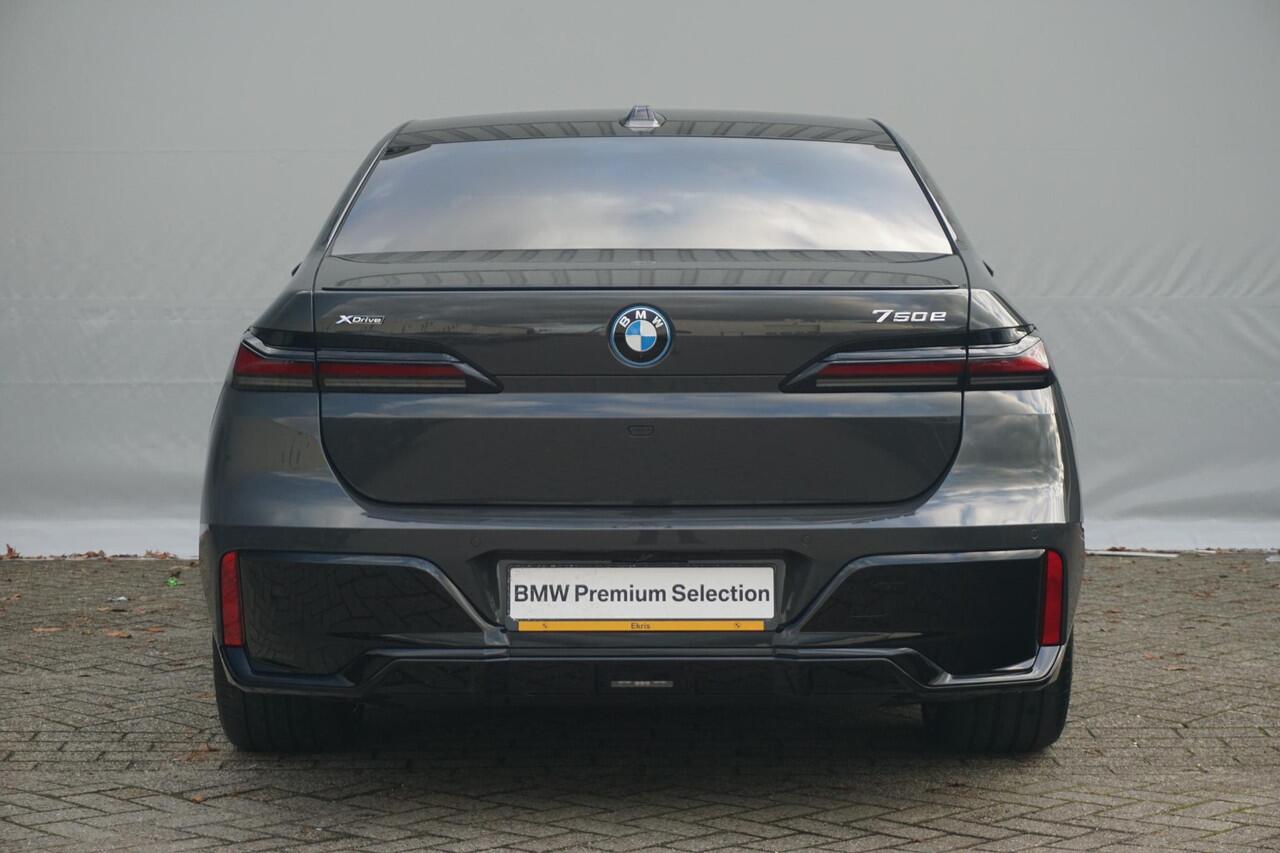 BMW 7-SERIE 750e xDrive Executive Drive Pro | M Sportpakket Pro | Sky Lounge | Connoisseur Pack | Bowers & Wilkins