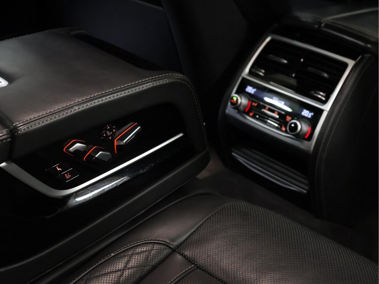 BMW 7-SERIE 745e High Executive M Sport [SCHUIFKANTELDAK, HARMAN/KARDON, APPLE CARPLAY, ANDROID, ELEKTRISCH VERSTELBARE STOELEN V+A, STOELMASSAGE V+A, LUCHTVERING, 360 CAMERA, HEAD-UP, STUURVERWARMING, STOELVERWARMING, NIEUWSTAAT]