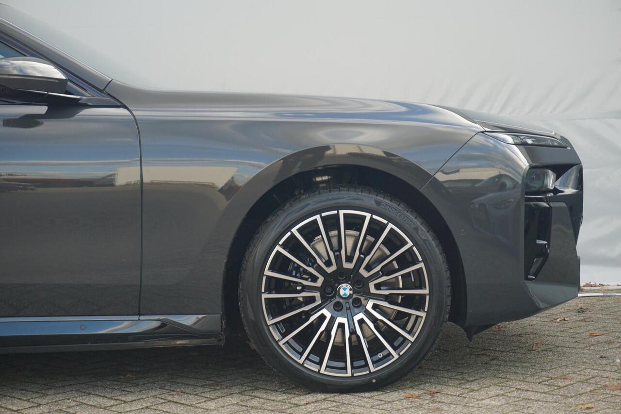 BMW 7-SERIE 750e xDrive Executive Drive Pro | M Sportpakket Pro | Sky Lounge | Connoisseur Pack | Bowers & Wilkins