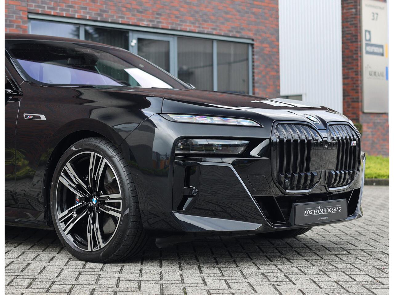 BMW 7-SERIE M760e xDrive | Sky - Executive - Lounge - Drive Pro