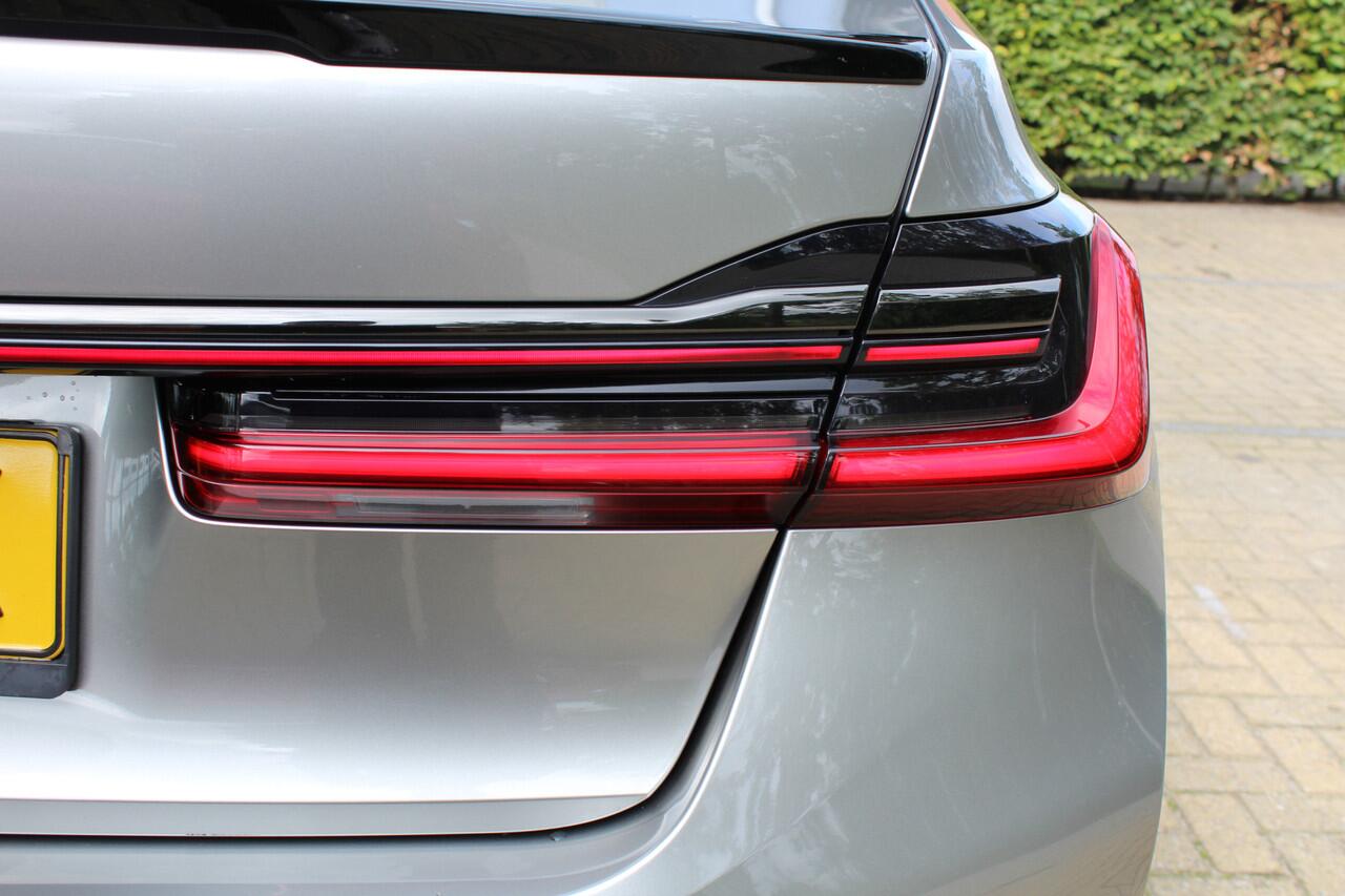 BMW 7-SERIE 745e High Executive M-sport | Incl. 12 maanden Garantie | Carbon core | Head-up Display | Stoelverwarming & ventilatie | Elektrisch verstelbare stoelen met memory | Adaptive cruise | Achteruitrijcamera | Harman/Kardon Audiosysteem | Keyless GO | Luchtveri