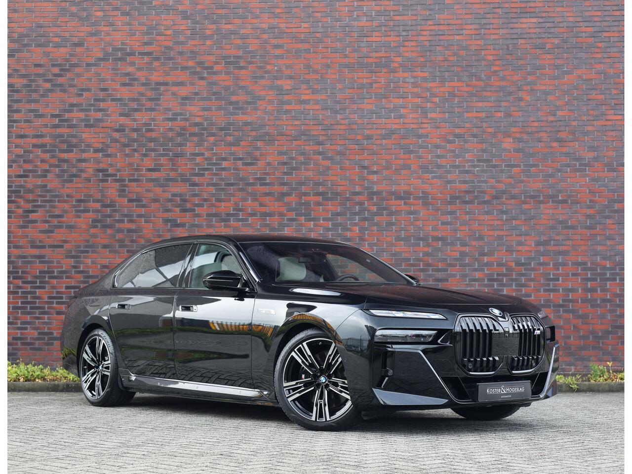 BMW 7-SERIE M760e xDrive | Sky - Executive - Lounge - Drive Pro