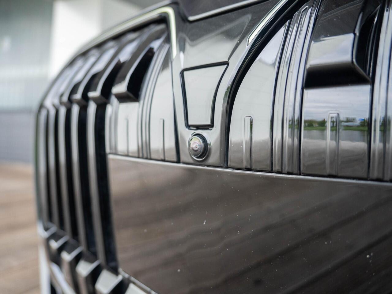 BMW 7-SERIE Sedan M760e | M Sportpakket | Innovation Pack | Connoisseur Pack | Executive Drive Pro | Executive Lounge | Driving Assistant Professional | Trekhaak