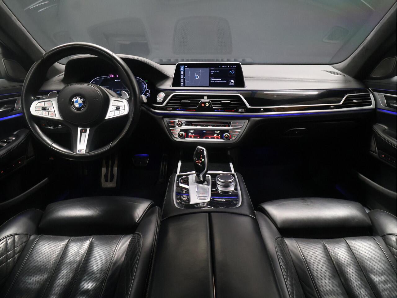 BMW 7-SERIE 745e High Executive M Sport [SCHUIFKANTELDAK, HARMAN/KARDON, APPLE CARPLAY, ANDROID, ELEKTRISCH VERSTELBARE STOELEN V+A, STOELMASSAGE V+A, LUCHTVERING, 360 CAMERA, HEAD-UP, STUURVERWARMING, STOELVERWARMING, NIEUWSTAAT]