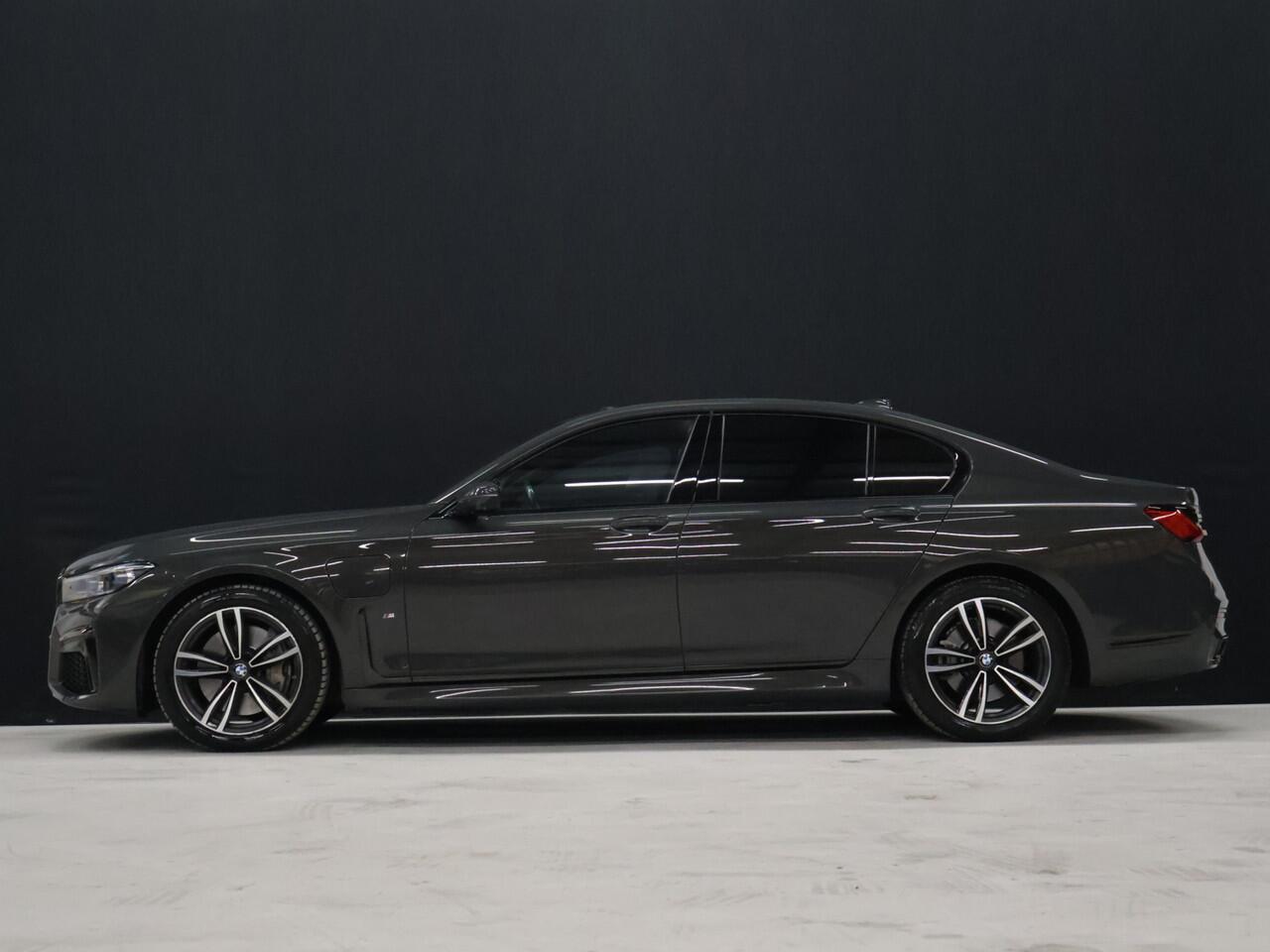 BMW 7-SERIE 745e High Executive M Sport [SCHUIFKANTELDAK, HARMAN/KARDON, APPLE CARPLAY, ANDROID, ELEKTRISCH VERSTELBARE STOELEN V+A, STOELMASSAGE V+A, LUCHTVERING, 360 CAMERA, HEAD-UP, STUURVERWARMING, STOELVERWARMING, NIEUWSTAAT]