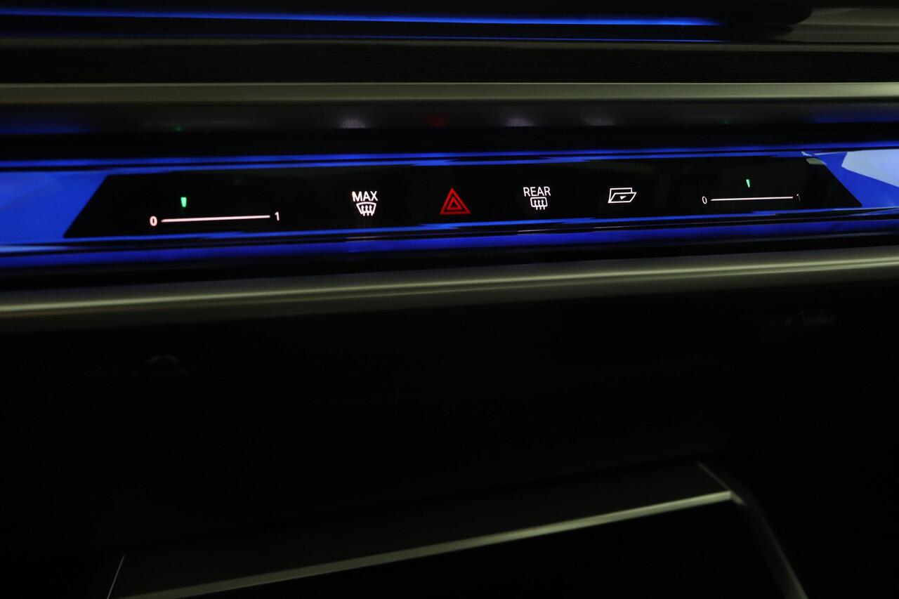 BMW 7-SERIE 750e xDrive Driving Assistant Plus | M Sportpakket | Trekhaak |BMW Iconic Glow | Multifunctionele voorstoelen