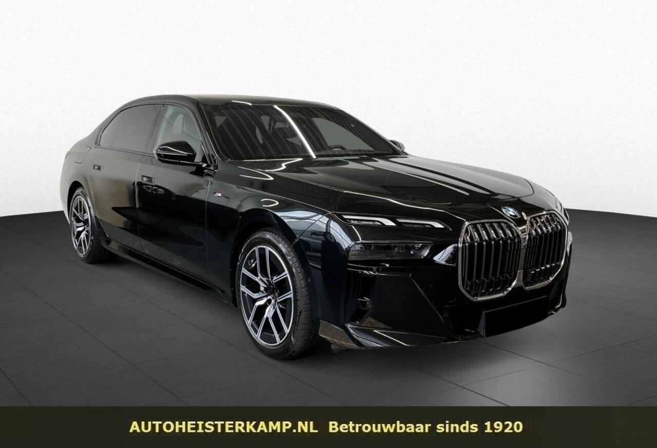 BMW 7-SERIE 740d xDrive M-Sport PanoSky ACC Head-Up SurroundView