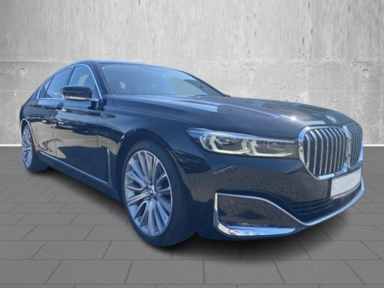 BMW 7-SERIE 730d 286 PK ACC Head-Up Trekhaak Massage Soft Close 20 Inch