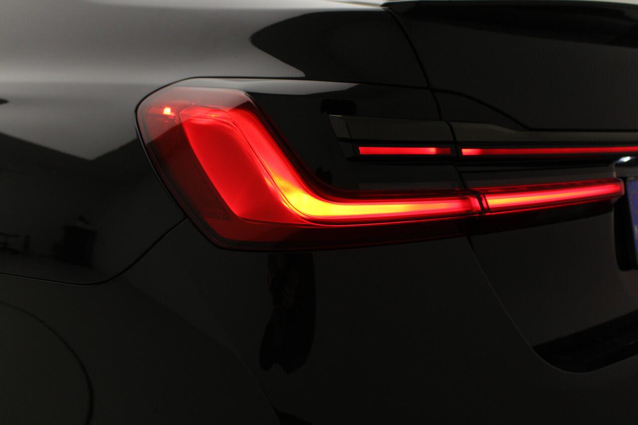 BMW 7-SERIE 745e High Exec.| M-Sport | Schuifdak | 360 Camera | Soft Close | Active Steering | Stoelventilatie | Comfort Stoelen V+A | 4-zone Airco | CoPilot